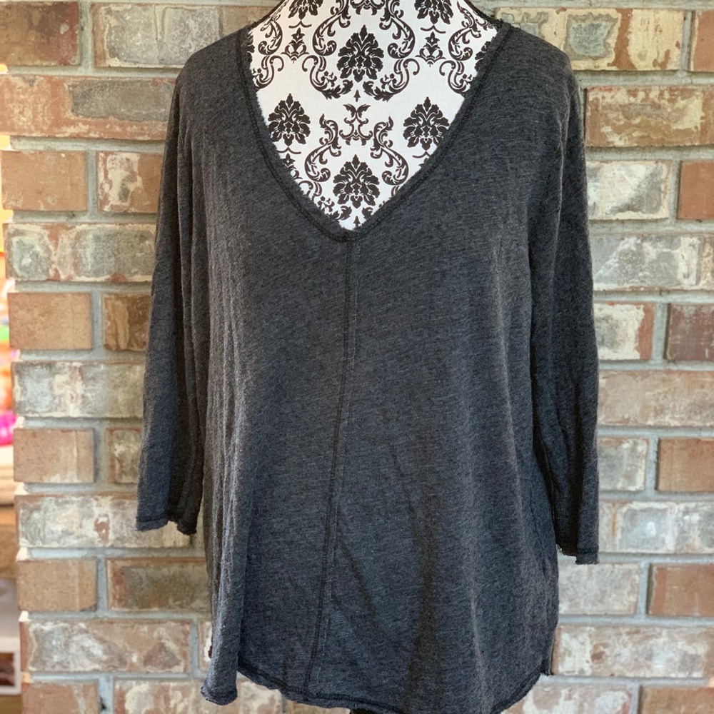 Project social T hi low deep v top